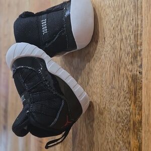 Infant Newborn Jordan Black and White Sneakers